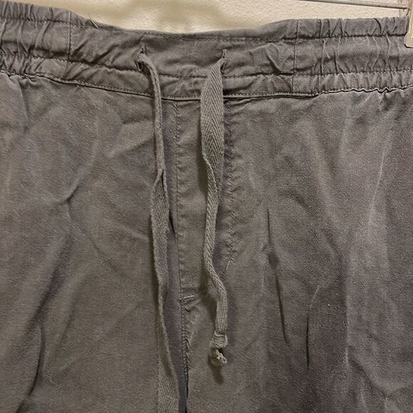 Cloth and Stone woman’s dark grey draw string pants - Picture 4 of 14